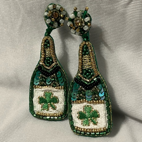 Mardi Gras/Saint Patrick’s handmade Earrings - Picture 4 of 5